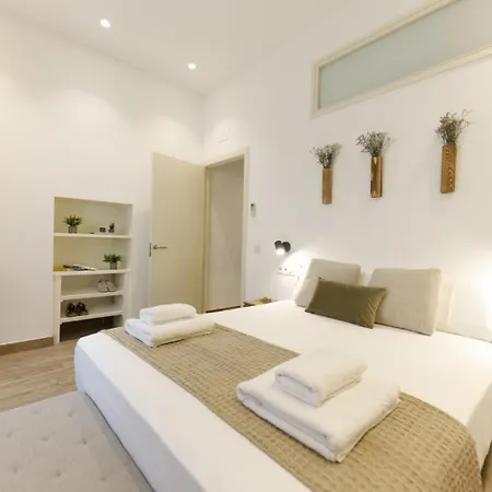Bravissimo Rambla Llibertat, Monthly