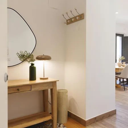 Bravissimo Rambla Llibertat, Monthly Apartment
